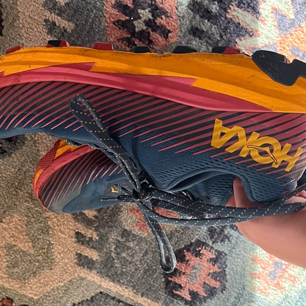 Hoka Torrent 2